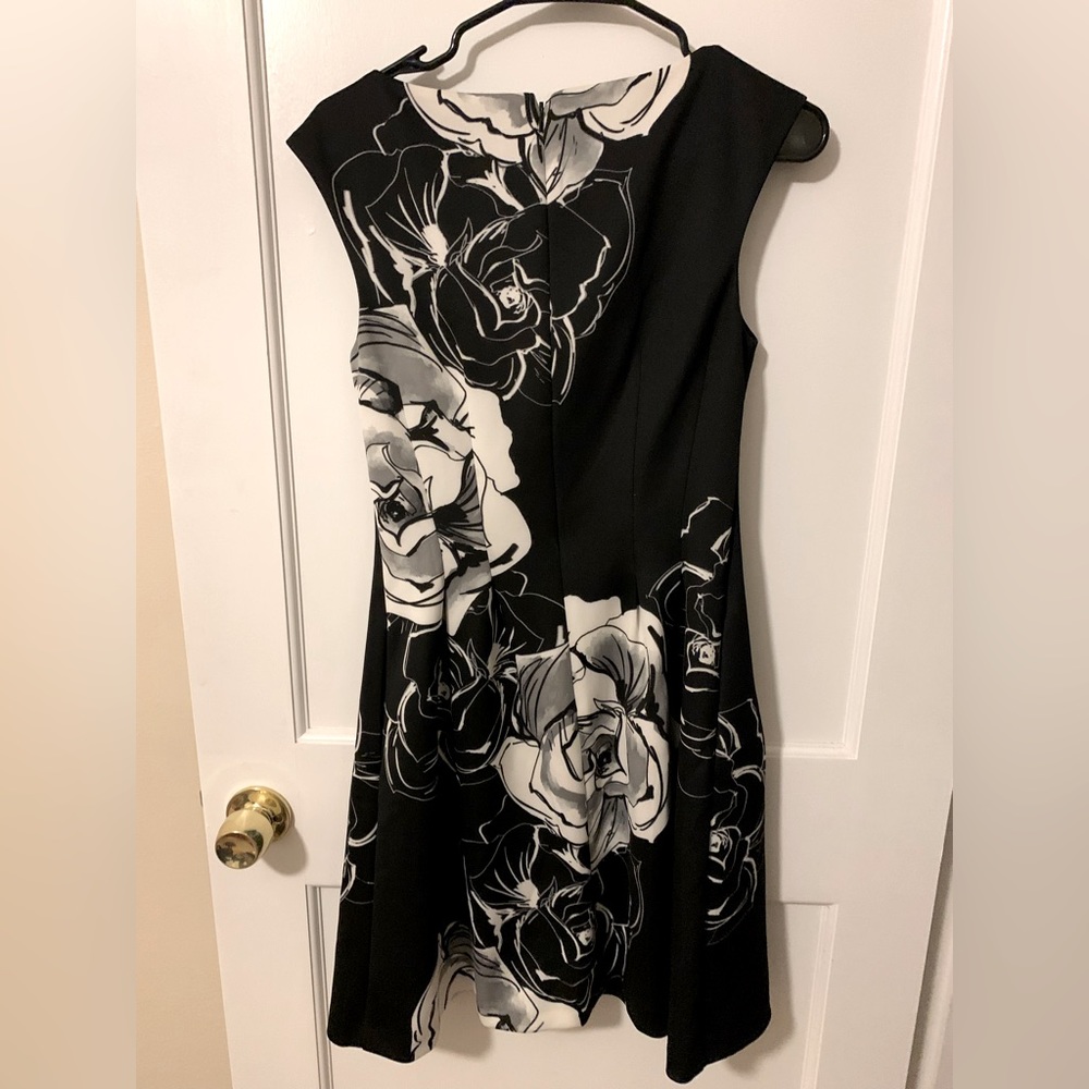 Vince Camuto Black & White Floral Dress Size 6